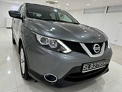 Nissan Qashqai 1.2 DIG-T CVT Revcam 2016 Grey Rear Entertainment